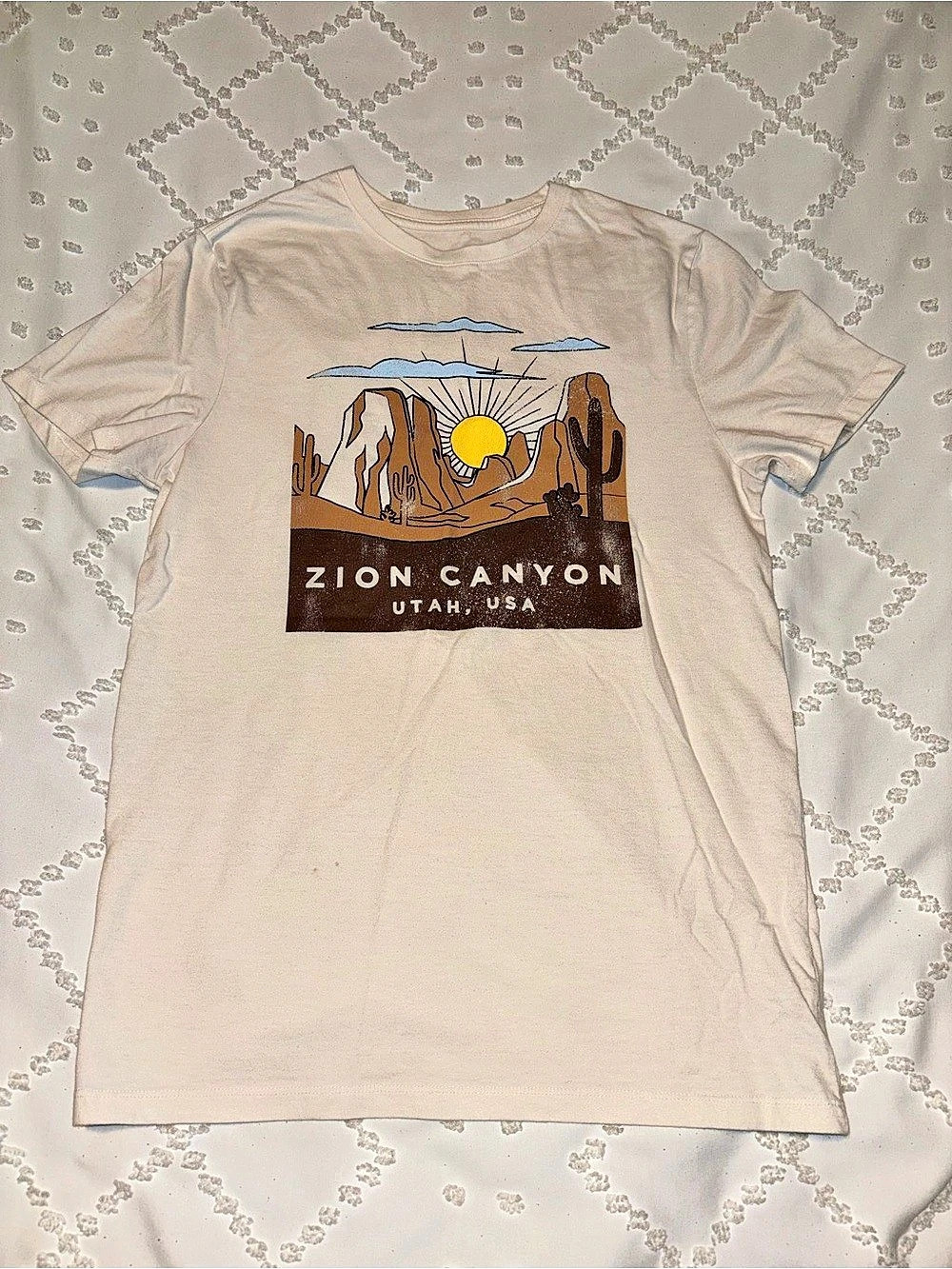 Goodfellow & Co Zion Canyon Utah Graphic T-Shirt Graphic Tee Size Small